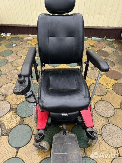 Инвалидная коляска с электроприводом