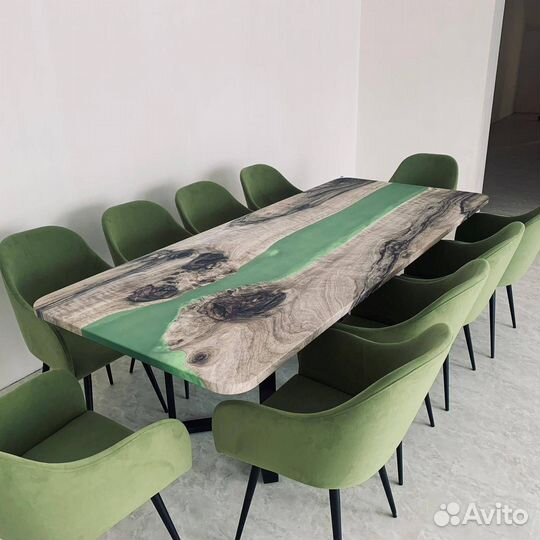 Стол обеденный 'Typical Draw'