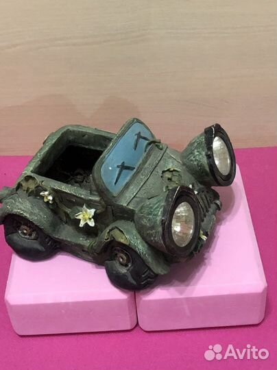 Фигурка садовая Машинка