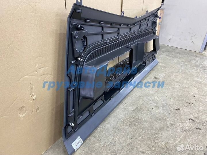 Бампер Мерседес Актрос мп4 центральная часть