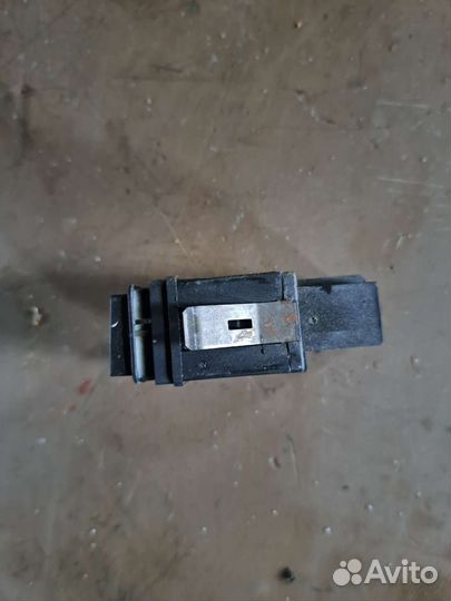 Кнопка подушки на Porsche Cayenne 955