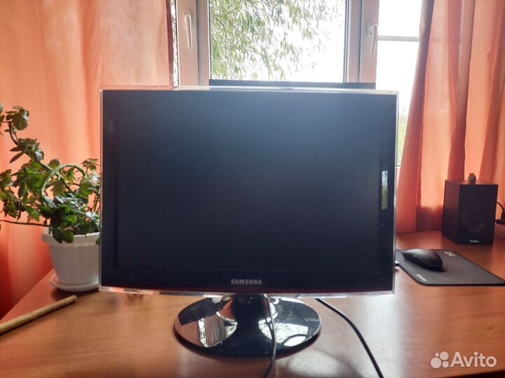 Samsung syncmaster t200