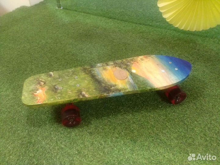 Скейтборд с ручной росписью