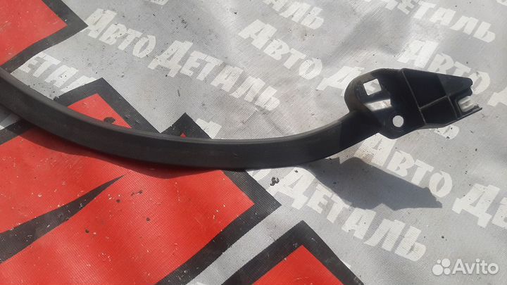 Накладка заднего правого крыла Toyota Rav 4 XV50