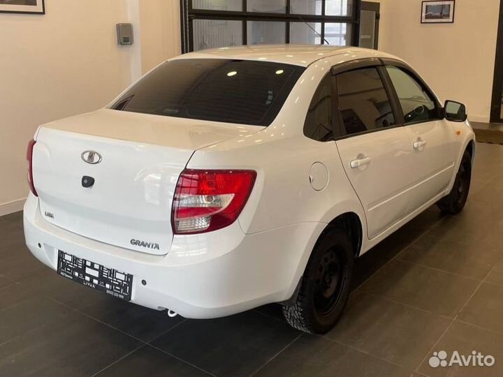 LADA Granta 1.6 AT, 2013, 124 972 км