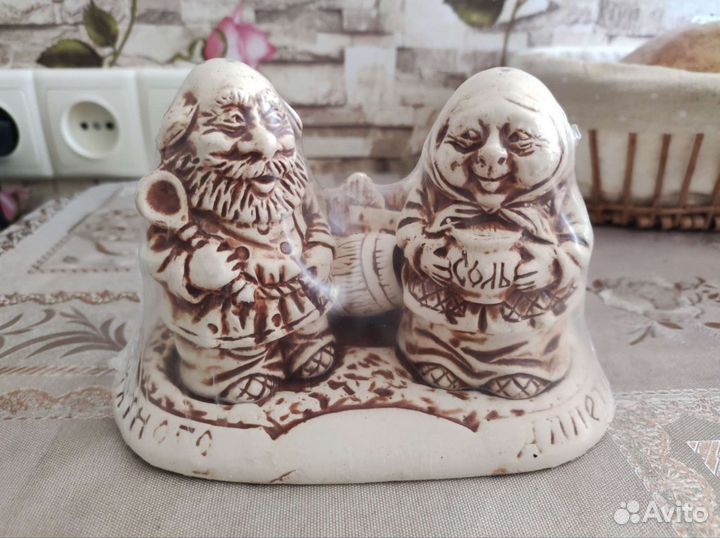 Солонка и перечница