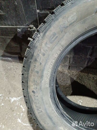 Hankook Winter I'Pike 215/65 R16 98