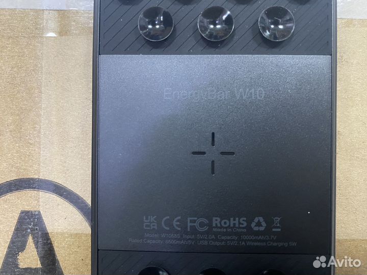 Пауербанк беспроводная зарядка на присосках англия