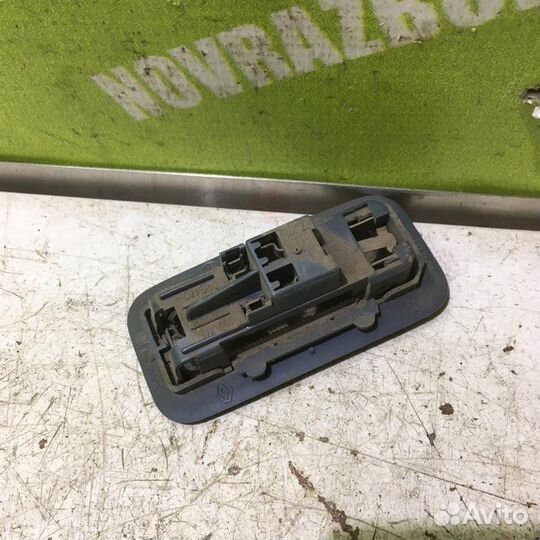 Плафон салонный Рено Сценик