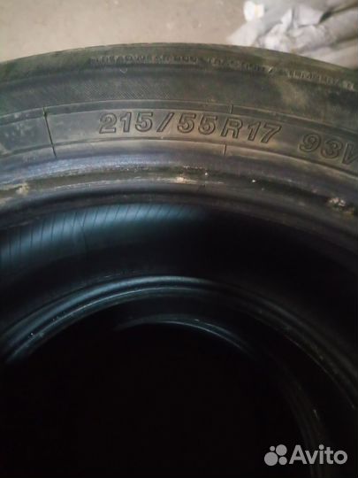 Yokohama dB Decibel E70B 215/55 R17