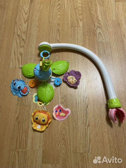 Мобиль на кроватку + погремушки