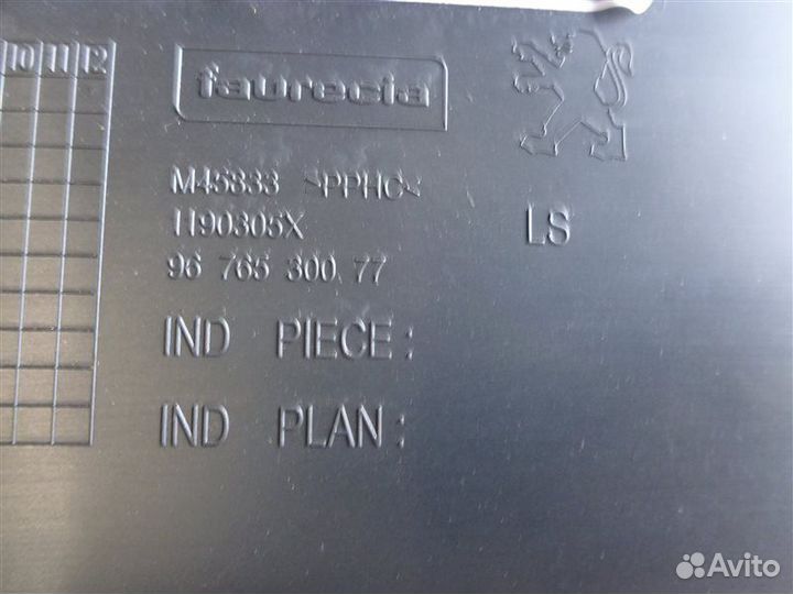 Обшивка двери Peugeot 408 седан 10F 2012