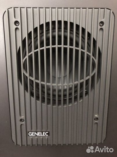 Сабвуфер Genelec 7040 APM