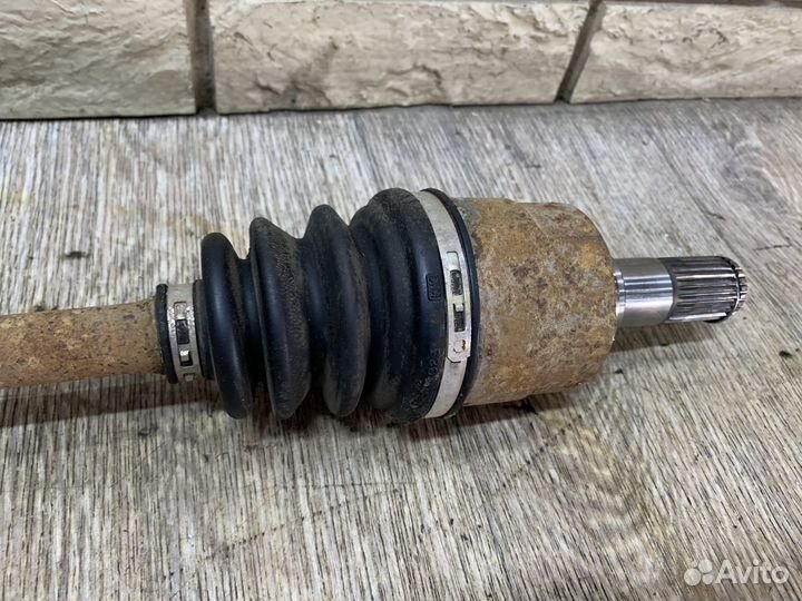 Hyundai IX 35 Привод (полуось) задний Правый