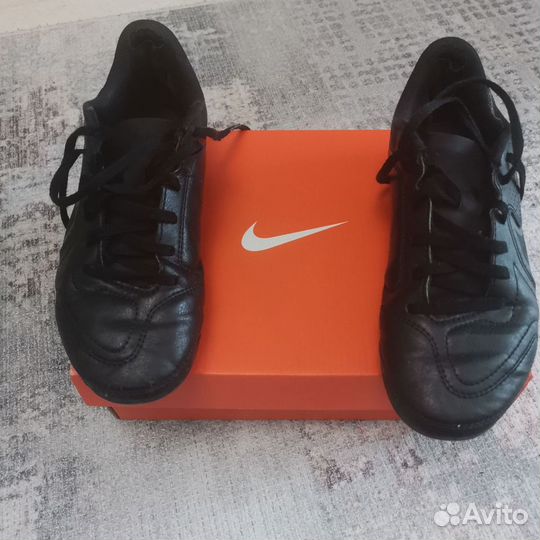 Футбольные бутсы nike tiempo