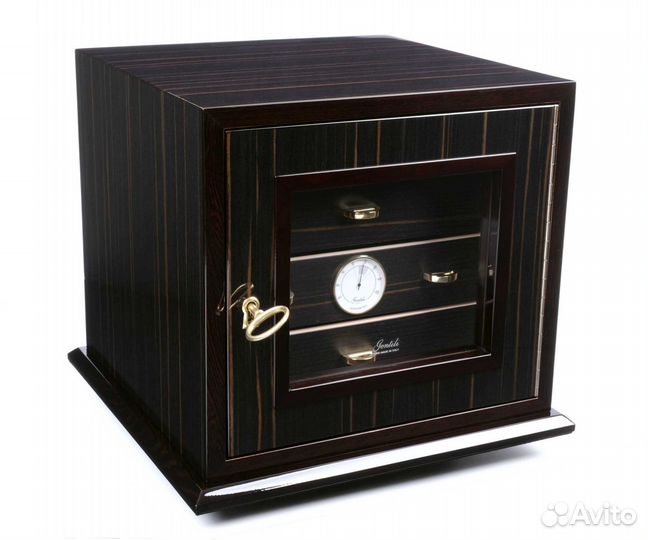 Хьюмидор-шкаф Gentili на 150 сигар 