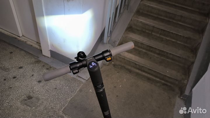 Фирменный мощный электросамокат ninebot es2