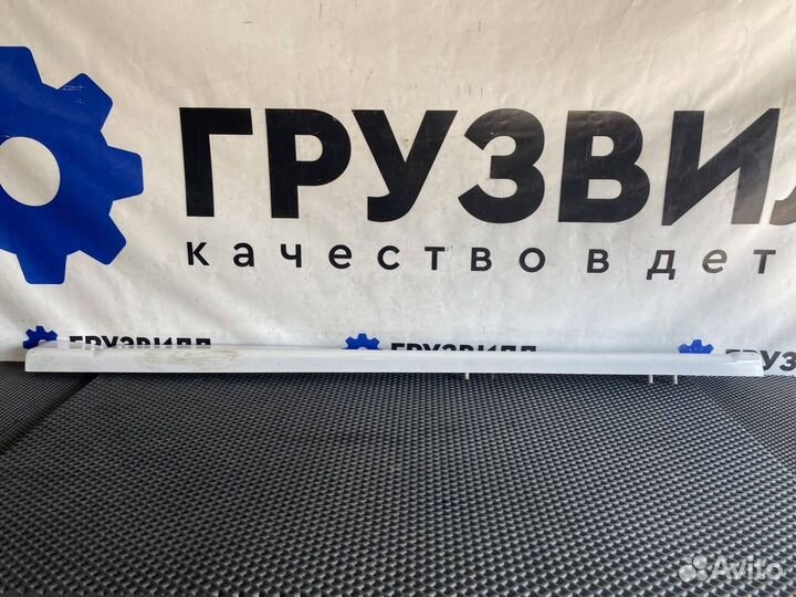 Спойлер боковой Volvo FH4