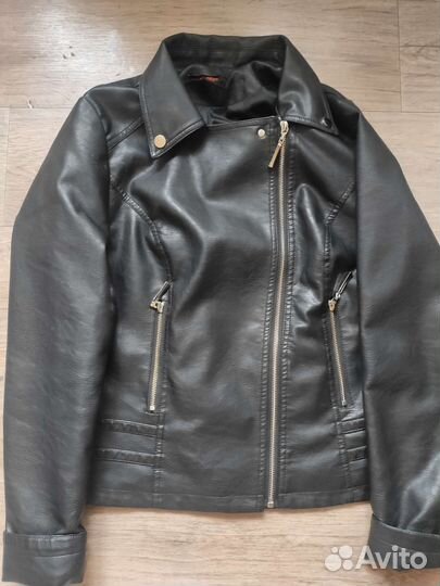 Куртки размер 46 -48