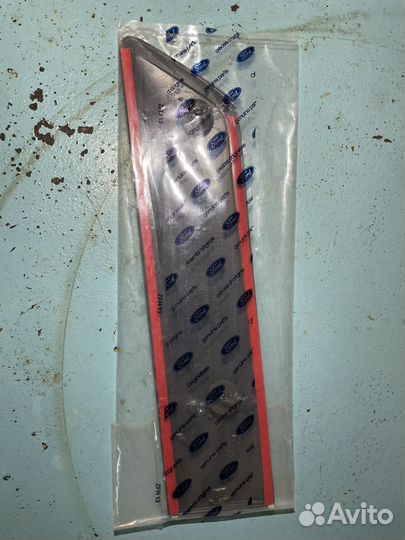 Форд фиеста молдинг задний правый