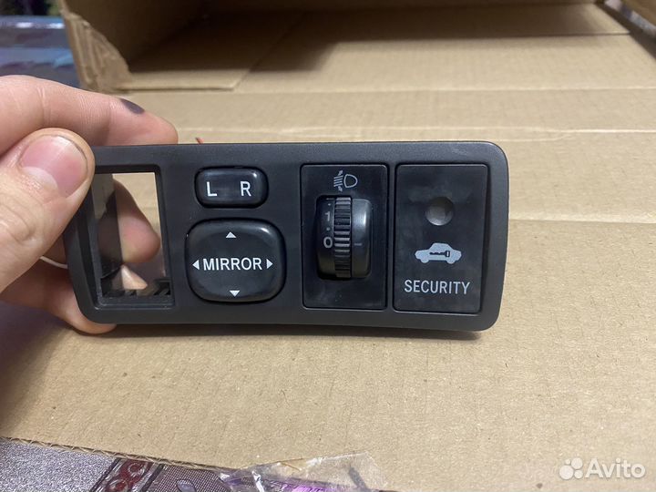 Блок упровления зеркалами corolla 120