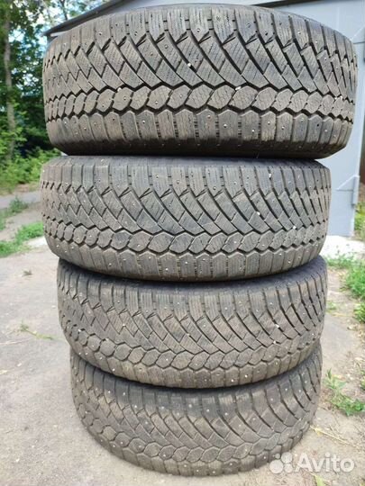 Gislaved Nord Frost 200 SUV 235/65 R17