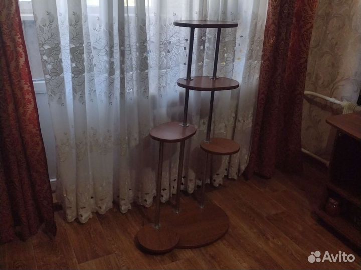 Подставка под цветы