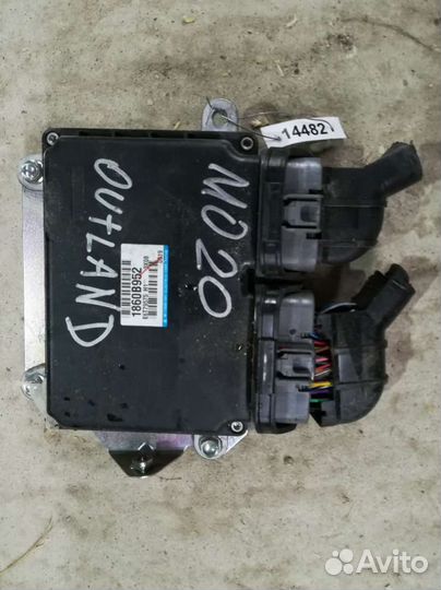 Блок управления двигателем Mitsubishi Outlander 3