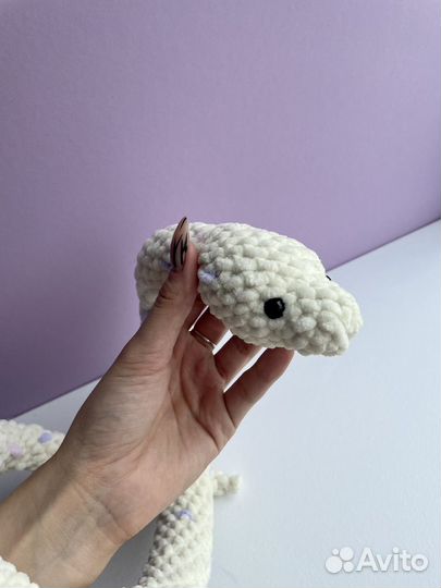 Вязанная игрушка змейка