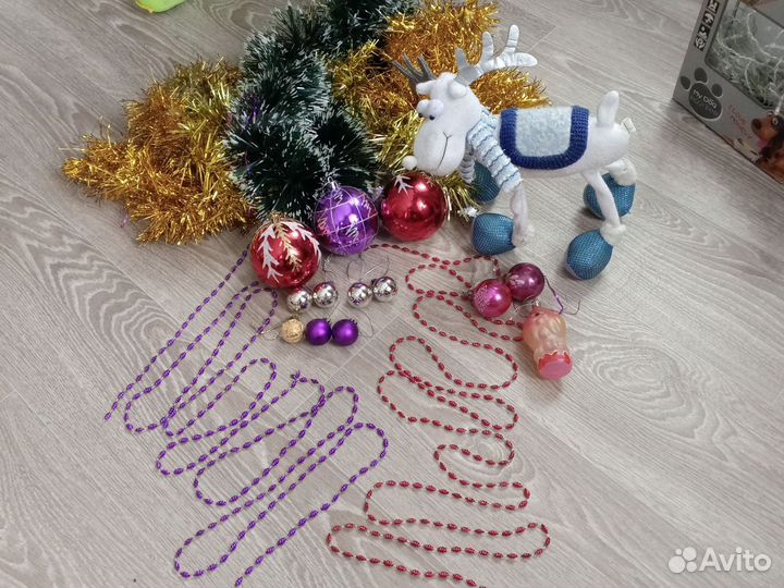 Новогодние игрушки