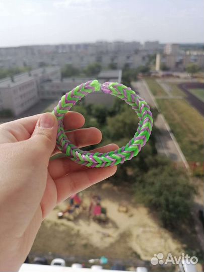 Браслет из резиночек(двухцветный)