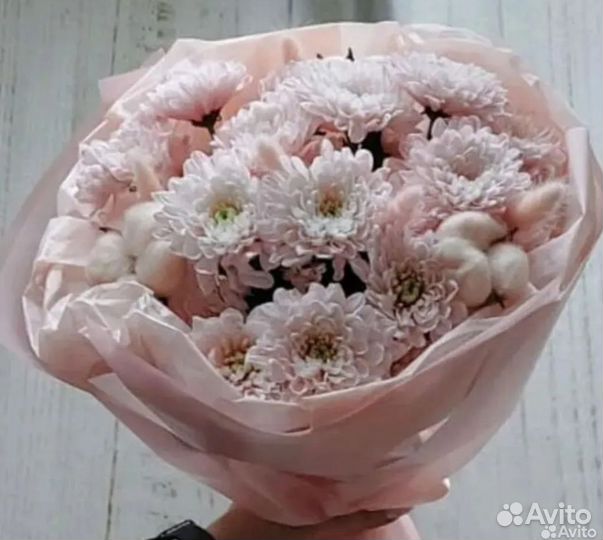 Букет Хризантем с хлопком и лагурусом Доставка