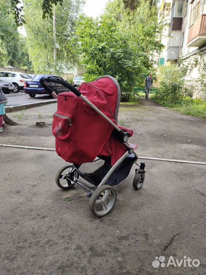 Прогулочная коляска