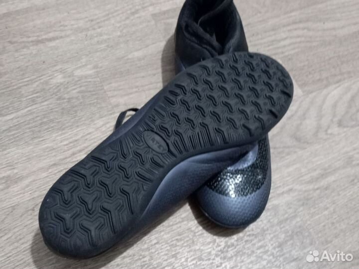 Футбольные бутсы Virtey