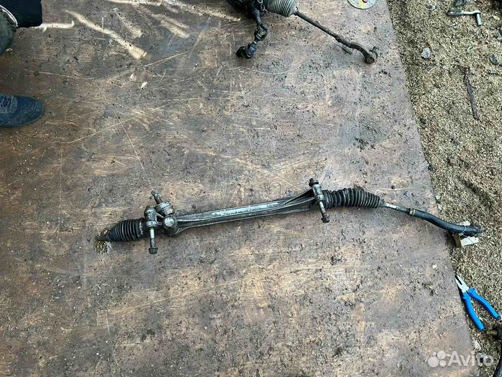 Рулевая рейка Toyota Rav4 30