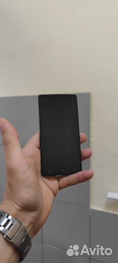 Fly FS452 Nimbus 2, 4 ГБ