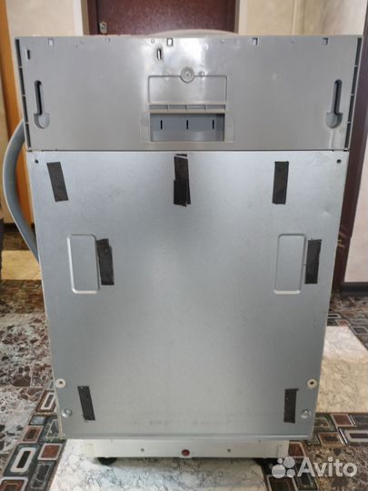 Встраиваемая посудомоечная машина