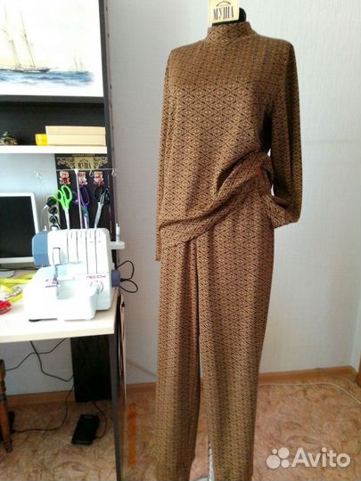 Костюм женский