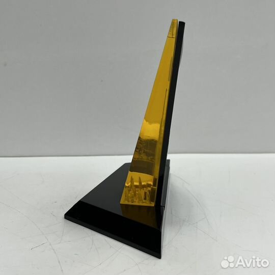 Статуэтка стелла первому космонавту сувенир