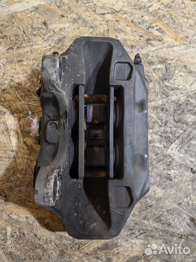 Суппорт Передний Правый туарег NF Brembo