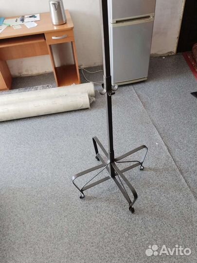 Вешалка напольная