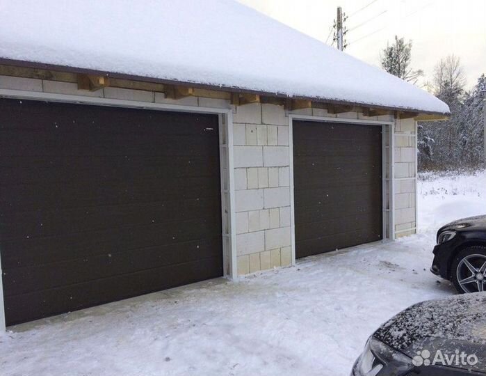 Секционные ворота дамаст под ключ