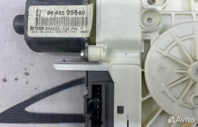 Мотор стеклоподъемника задний левый Peugeot 407