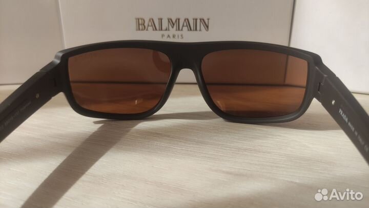 Солнцезащитные очки Prada