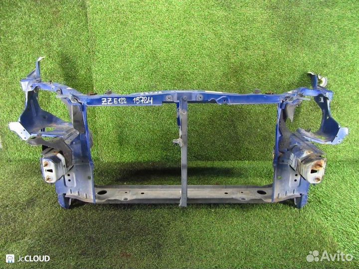 Рамка радиатора на toyota corolla spacio NZE121N 1