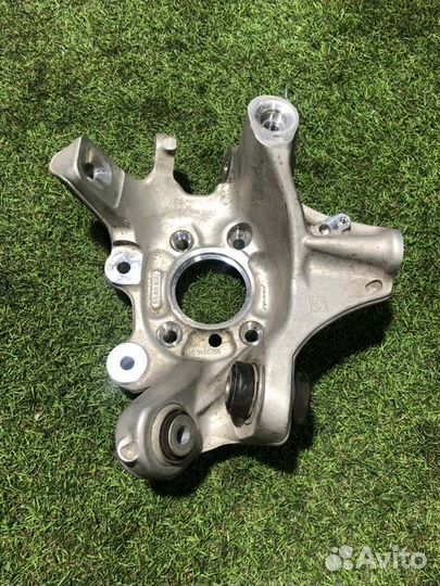 Кулак задний задний правый Bmw M5 Cs F90 S63B44