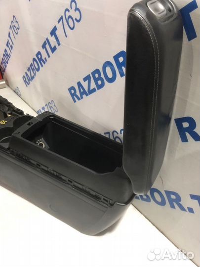 Центральная консоль с подлокотником mazda CX-7 2.3