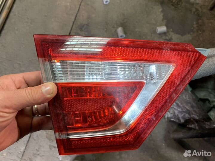 Задние фонари вести