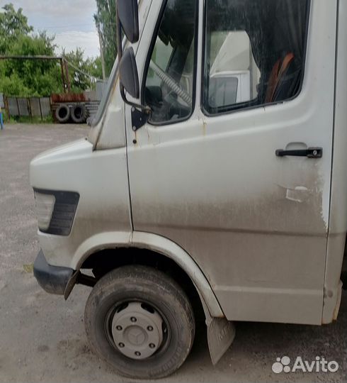 Mercedes-Benz 410D, 1990