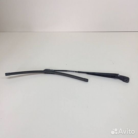 Поводок стеклоочистителя передний левый LADA Largu